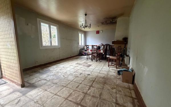 Maison à vendre    4 pièces •  Asnières-la-Giraud