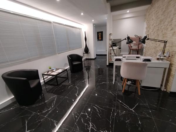 Murs commerciaux à LA GAUDE (06610)