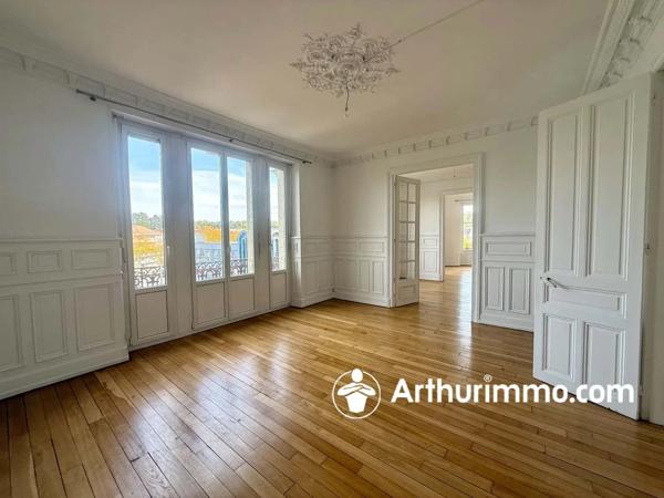 Vente                                                      Appartement
                        
                     6 pièces                      152 m2                     à Belfort