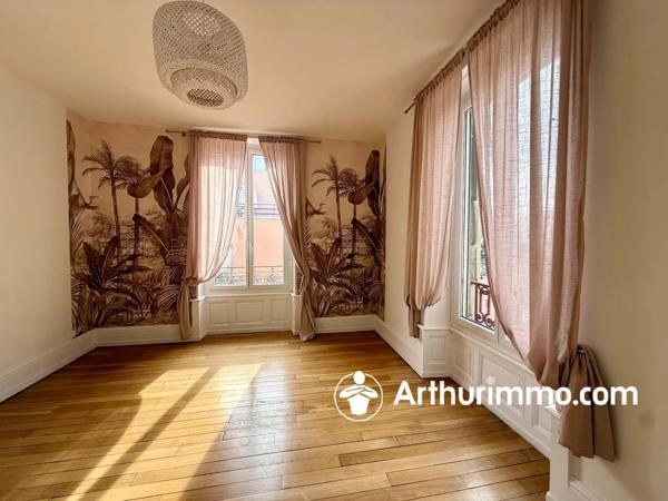 Vente                                                      Appartement
                        
                     6 pièces                      152 m2                     à Belfort