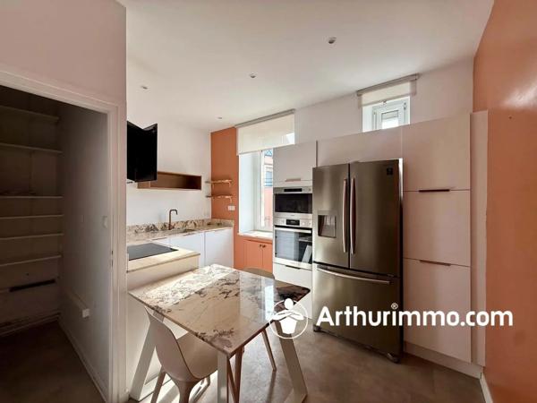Vente                                                      Appartement
                        
                     6 pièces                      152 m2                     à Belfort