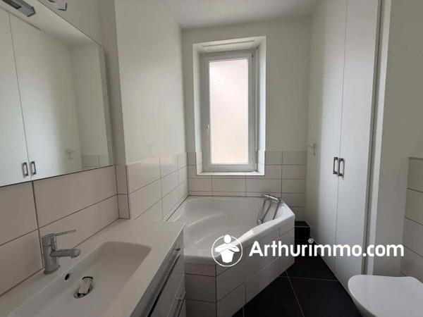 Vente                                                      Appartement
                        
                     6 pièces                      152 m2                     à Belfort