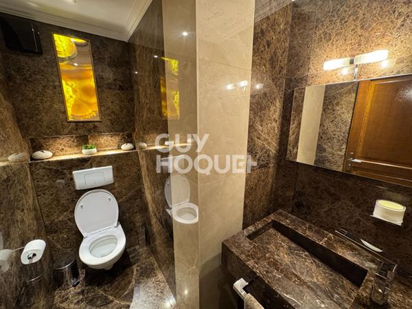 Maison spacieuse à vendre à Décines-Charpieu - 5 chambres et piscine !