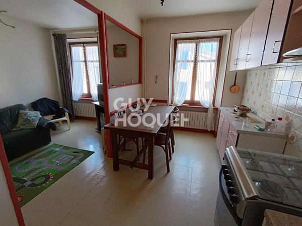 Maison de 84 m² avec terrasse à SAIL SOUS COUZAN