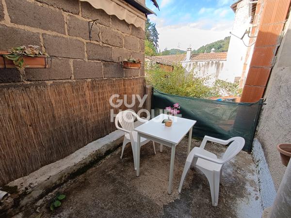 Maison de 84 m² avec terrasse à SAIL SOUS COUZAN