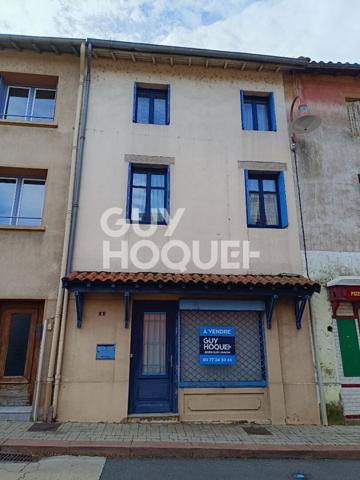 Maison de 84 m² avec terrasse à SAIL SOUS COUZAN