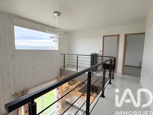 Maison à vendre 6 pièces 147 m² Brain-sur-Allonnes
