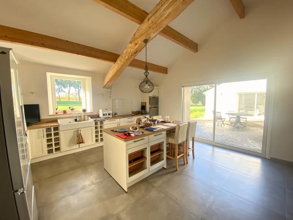 Maison rénovation contemporaine avec grand jardin