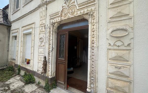 Maison à vendre    6 pièces •  Pourrain