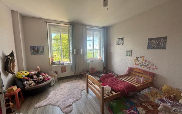 Maison à vendre    6 pièces •  Pourrain