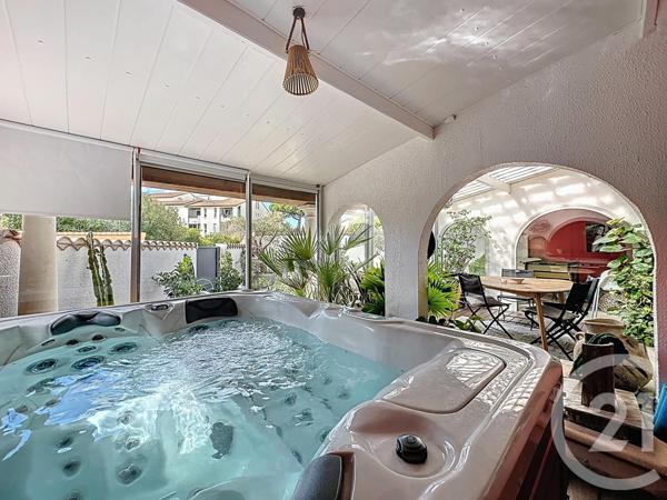 Maison à vendre  7 pièces - 256,42 m2 MAUGUIO CARNON - 34