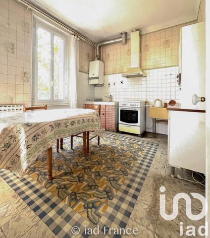 Demeure 7 pièces de 145 m² à Alès (30100)