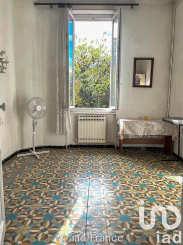 Demeure 7 pièces de 145 m² à Alès (30100)