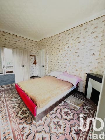 Demeure 7 pièces de 145 m² à Alès (30100)