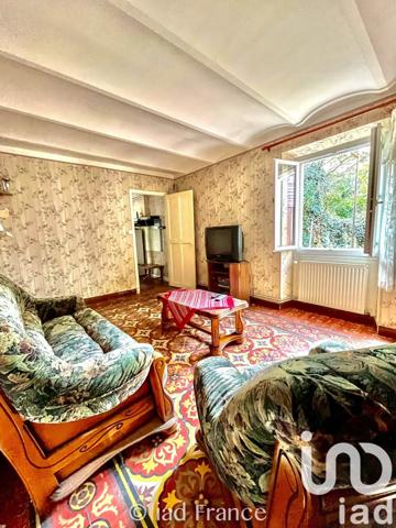 Demeure 7 pièces de 145 m² à Alès (30100)