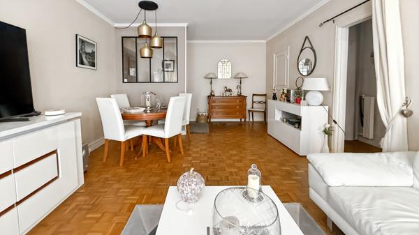 Boulogne-Billancourt T3 70 m² Balcon Parking Résidence de standing