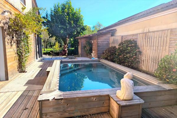 Proche centre ville, maison familiale avec 2 studios, piscine et garage