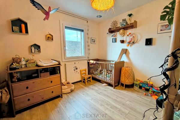 Proche centre ville, maison familiale avec 2 studios, piscine et garage