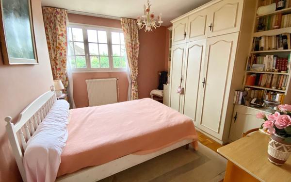 Maison à vendre    8 pièces • 154,53 m2 Saint-Maur-des-Fossés