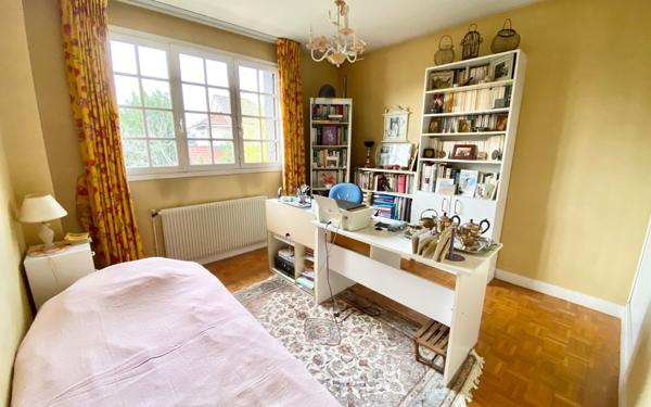 Maison à vendre    8 pièces • 154,53 m2 Saint-Maur-des-Fossés