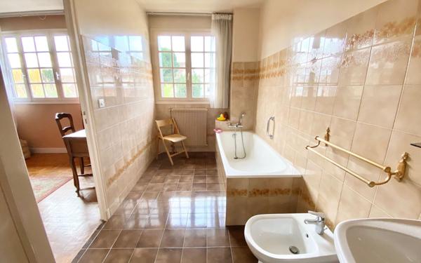 Maison à vendre    8 pièces • 154,53 m2 Saint-Maur-des-Fossés