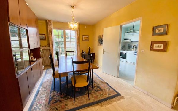 Maison à vendre    8 pièces • 154,53 m2 Saint-Maur-des-Fossés