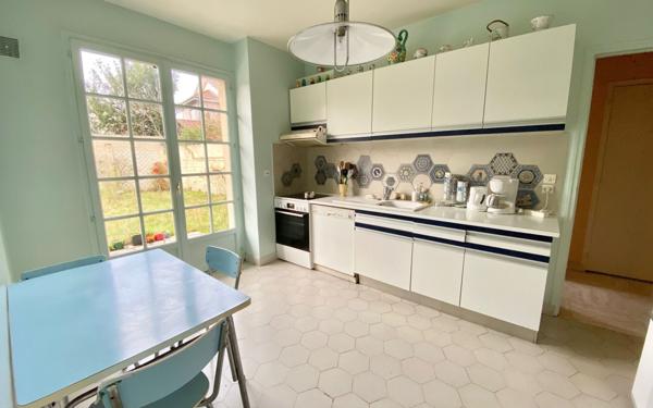 Maison à vendre    8 pièces • 154,53 m2 Saint-Maur-des-Fossés