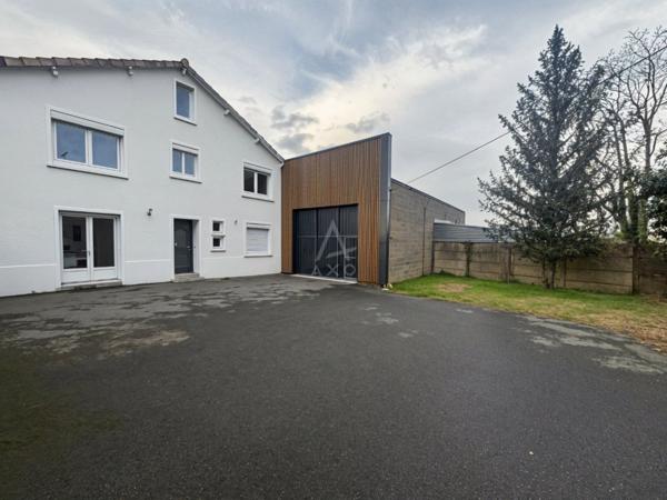 MAISON FAMILIALE 5 CH ET GRAND GARAGE DE 250 M²