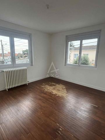 MAISON FAMILIALE 5 CH ET GRAND GARAGE DE 250 M²