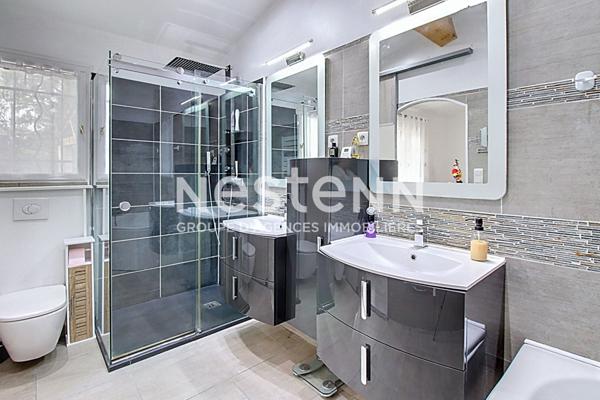 À VENDRE À LORGUES MAISON 211m² avec piscine et garage.