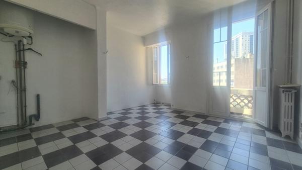 Appartement à vendre 85 000 € Toulon 1 pièce 28 m² DPE D