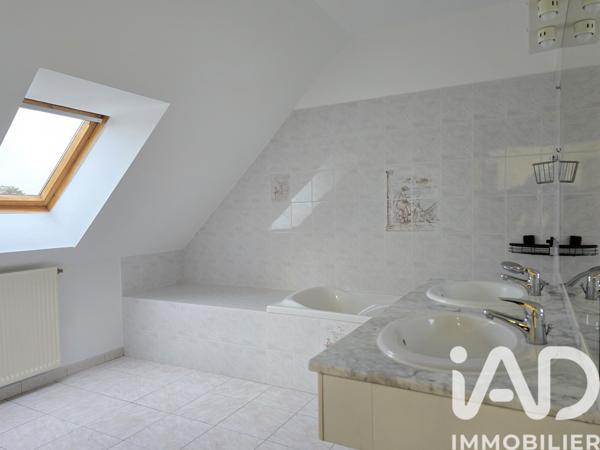 Maison à vendre 7 pièces 154 m² Villebarou