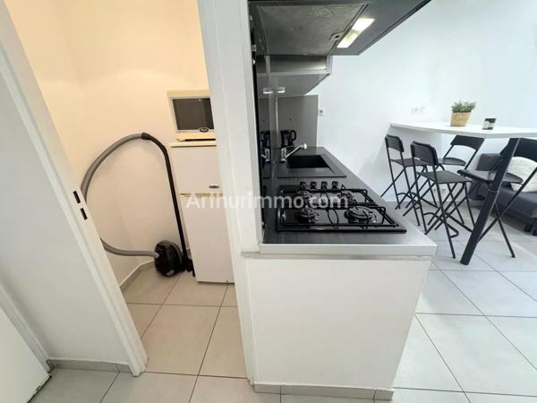 Vente                                                      Appartement
                        
                     2 pièces                      32 m2                     à Sainte-Maxime