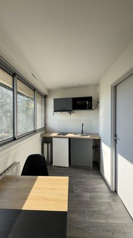 Appartement
                                                                                                                                                                                                                                                                                                                        1 pièce(s)                                                                                                                                                                                                                                                                                                                              22  m²