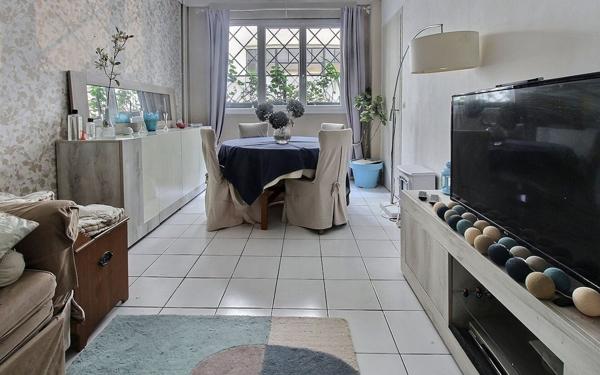 Appartement à vendre    3 pièces • 50,25 m2 Paris 15