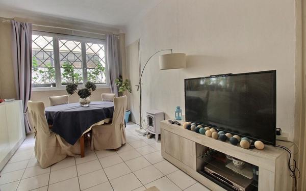 Appartement à vendre    3 pièces • 50,25 m2 Paris 15