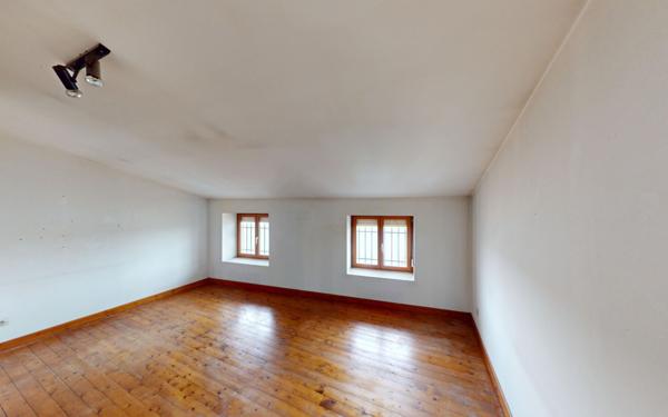 Appartement à vendre    4 pièces • 106,52 m2 Tournus