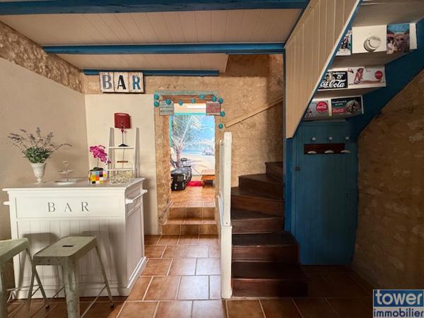 Maison
                                                                                                                                                                                                                                                                                                                        3 pièce(s)                                                                                                                                                                                                          1 chambre(s)                                                                                                                                                                                                          61.9  m²