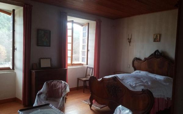 Maison à vendre    6 pièces •  Montjay