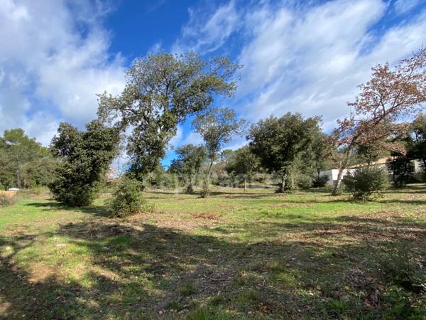 Terrain à vendre 850 m2 proche d'UZES (30)