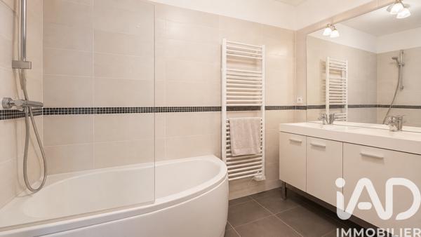 Appartement à vendre 4 pièces 79 m² Le Lavandou