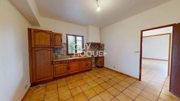 Maison spacieuse à vendre - 3 chambres et grand garage