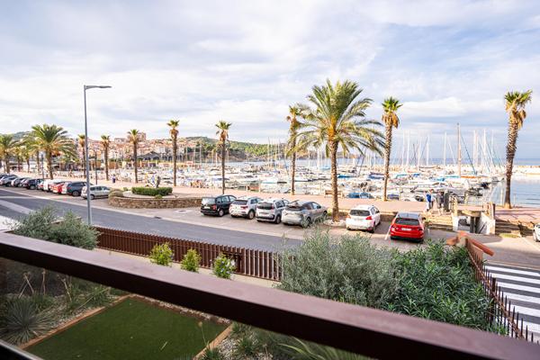 Appartement vue port et mer avec terrasse et garage