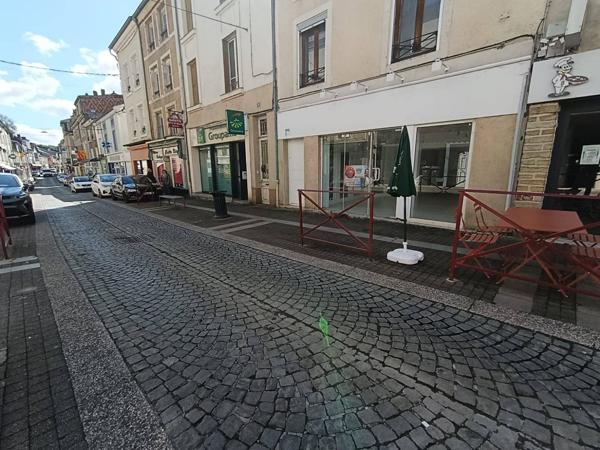 magnifique local commercial avec un appartement en duplex
