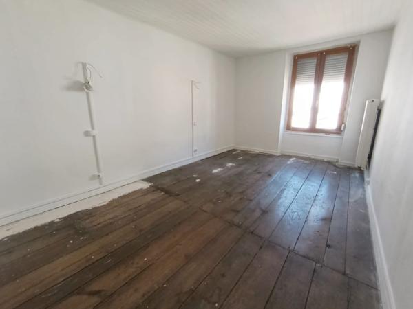 magnifique local commercial avec un appartement en duplex