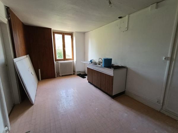 magnifique local commercial avec un appartement en duplex