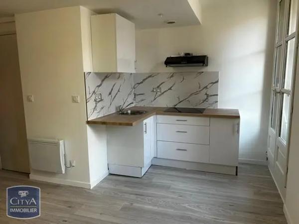 Appartement à louer 2 pièces 42.65m² Clermont-l'Hérault (34800)