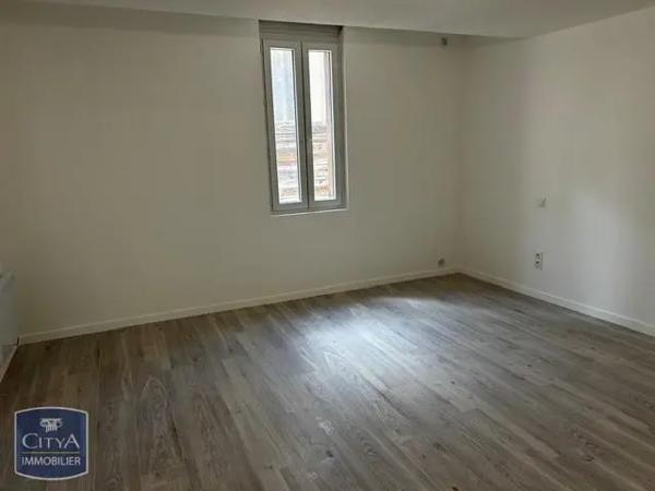 Appartement à louer 2 pièces 42.65m² Clermont-l'Hérault (34800)