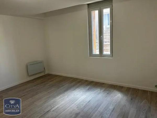 Appartement à louer 2 pièces 42.65m² Clermont-l'Hérault (34800)