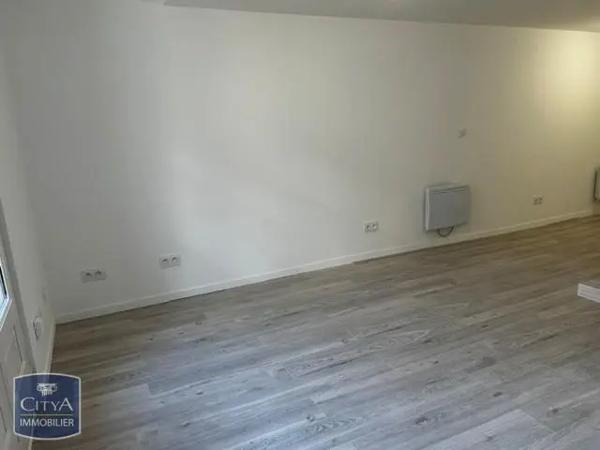 Appartement à louer 2 pièces 42.65m² Clermont-l'Hérault (34800)